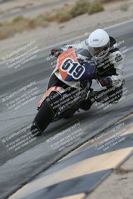 media/Sep-21-2025-Race Pace (Sun) [[98bf33ef95]]/Verified/5-Turn 15 Inside (930am)/